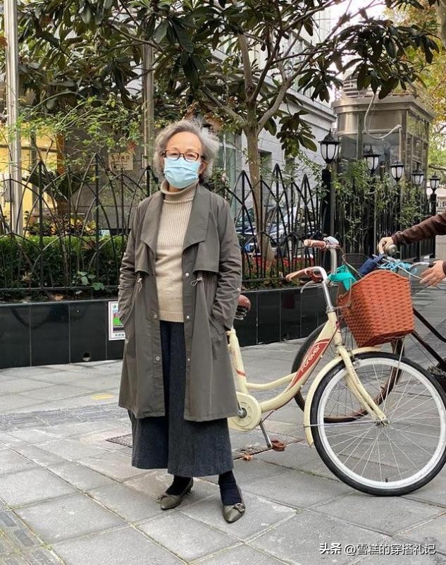 60岁的奶奶怎么样打扮才好看,被上海老奶奶的穿搭惊艳到了
