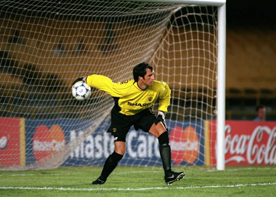 谁是红魔最年长的签约？