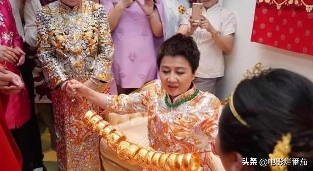 赌王三太四太的翡翠,赌王给三太最贵的珠宝