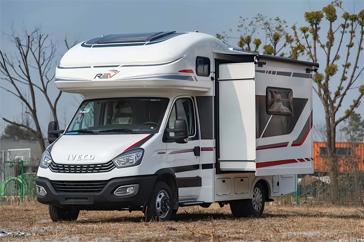 新款瑞弗双拓展房车,瑞弗v820双拓展房车配置