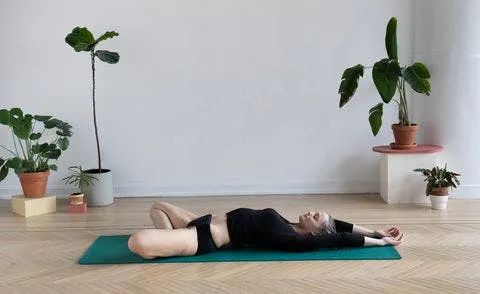 李沁近照瘦脱相，网友：这也太瘦了