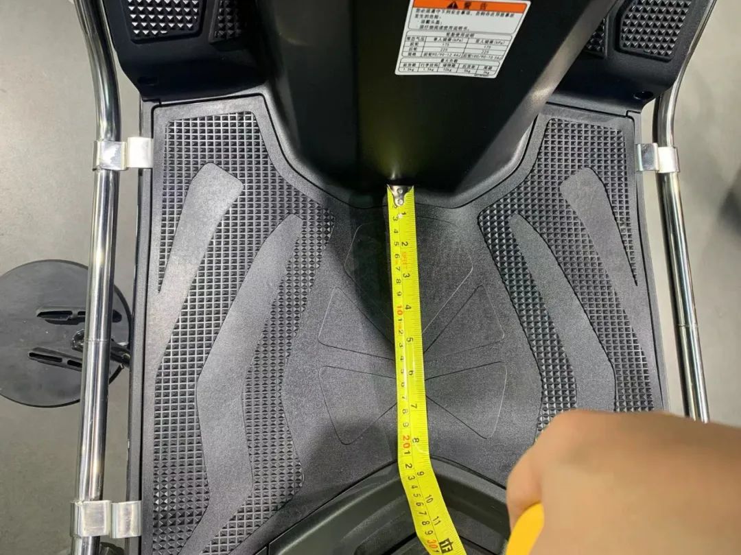 豪爵虎鲨vx125真实测评,豪爵虎鲨vx125和铃木ue125买哪个好