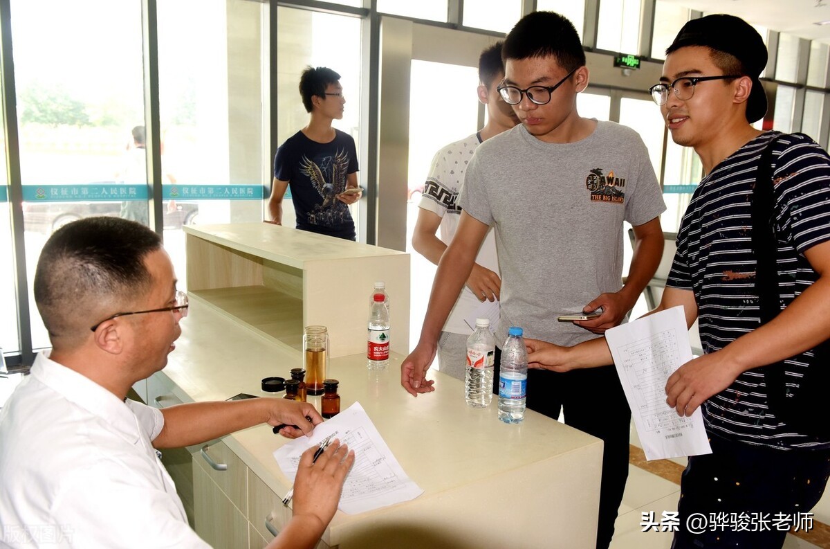 直招军士预报名开始，无论是士官还是军士，都是大学生不错的选择