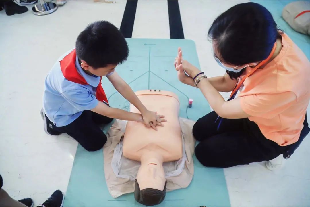 徐汇的这个嘉年华非常high！4000人涌向这片欢乐海洋！