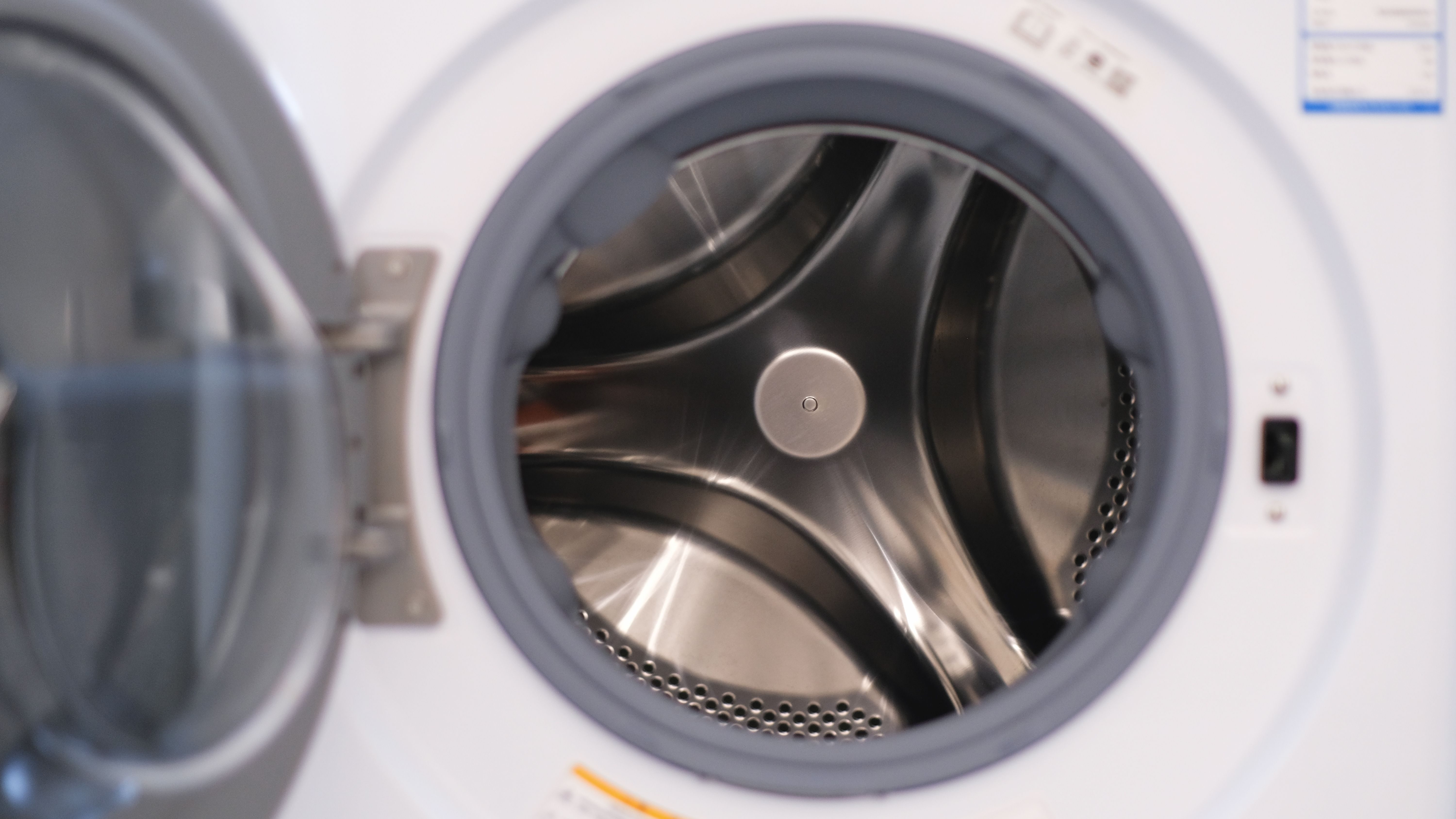 洗烘套装怎么选?双变频压缩机很重要!LG容慧洗烘套装告别晾衣架