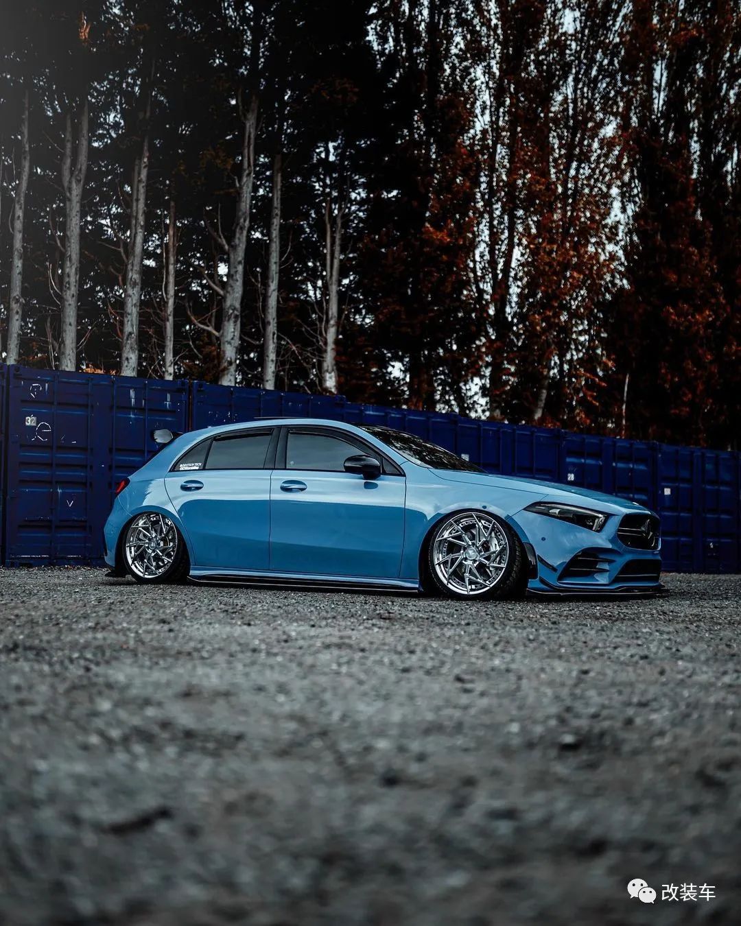 奔驰c级小姐姐改装,奔驰威霆改装小姐姐