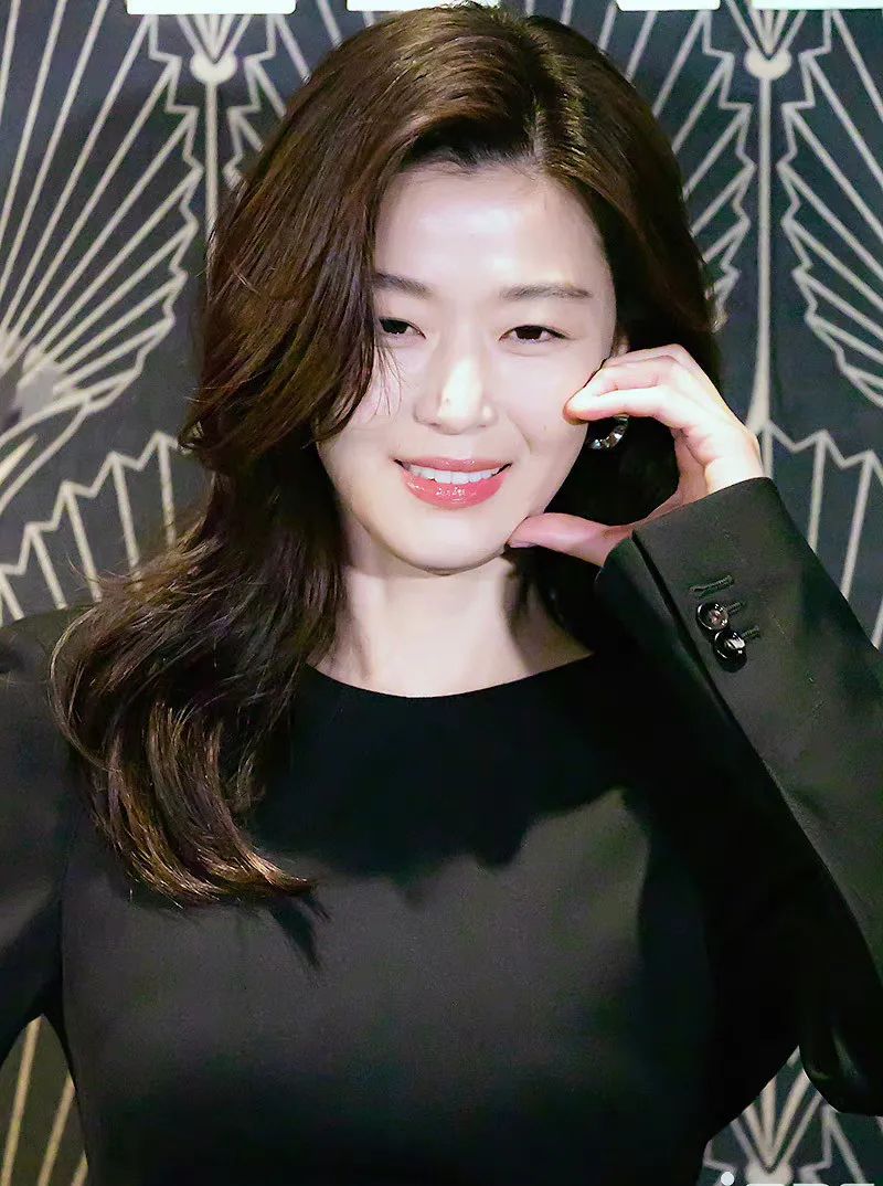 戛纳电影节巩俐红毯秀,巩俐戛纳电影节照片