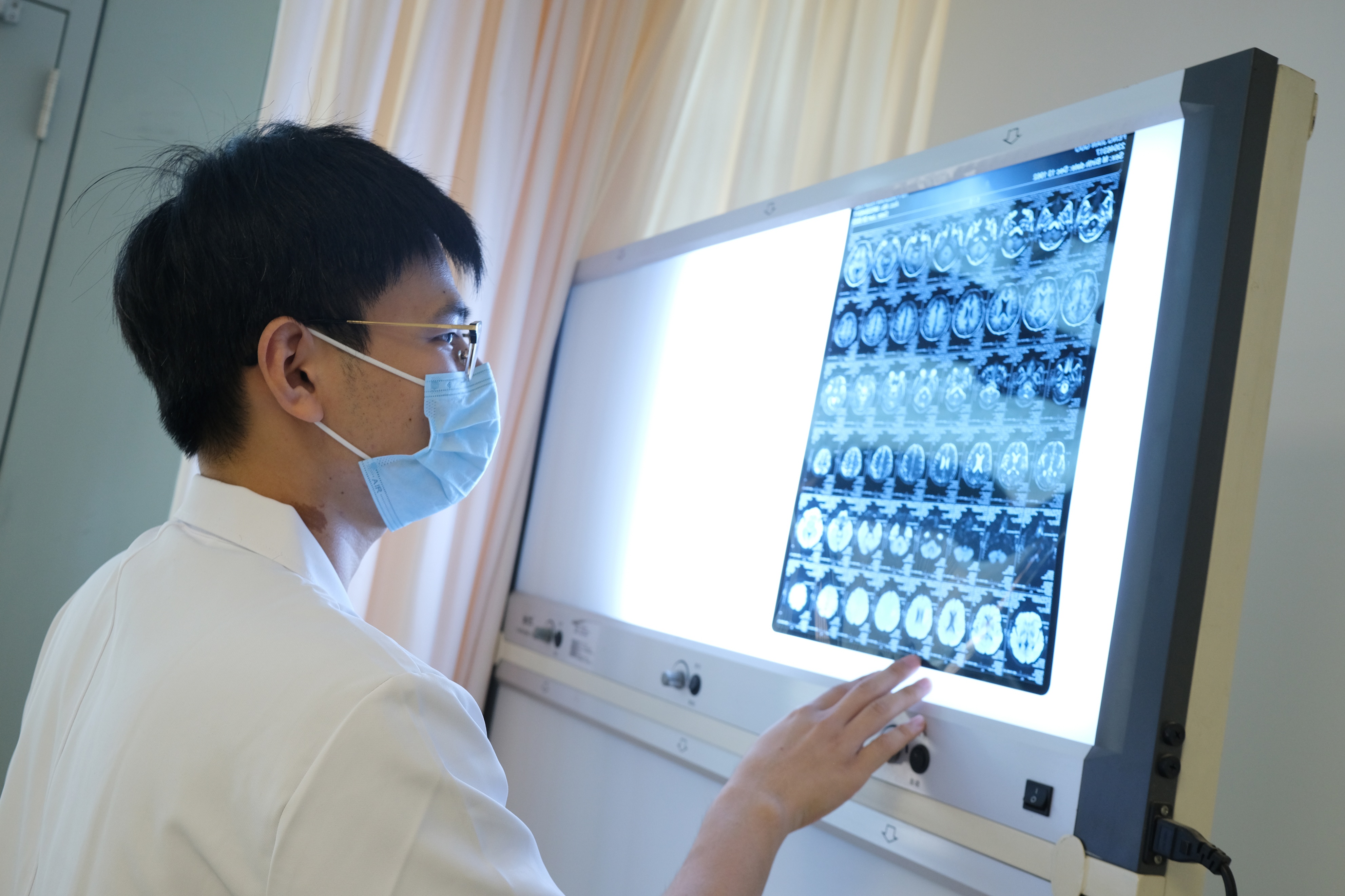 住培医生和规培医生比较视频,住院医师是怎样炼成的