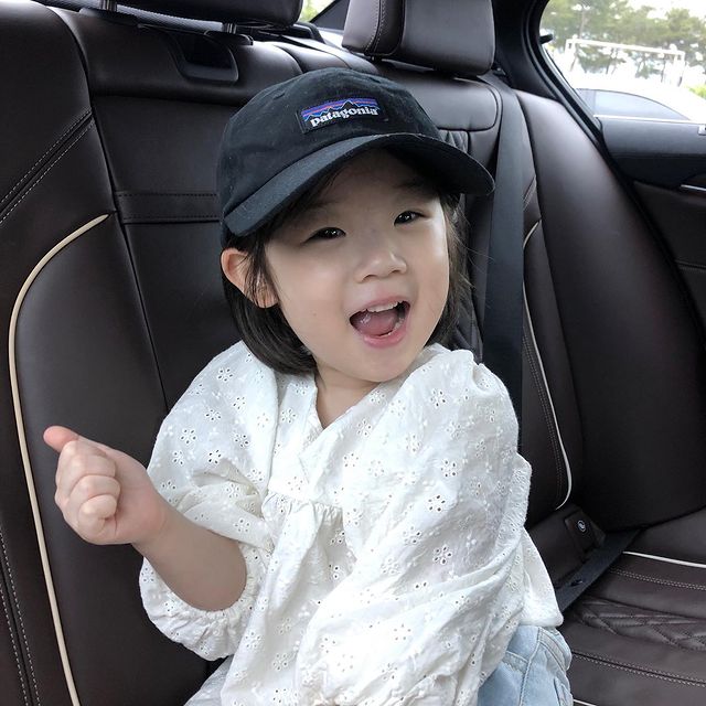 最近超火的可爱小女孩表情包,小女孩可爱萌表情包