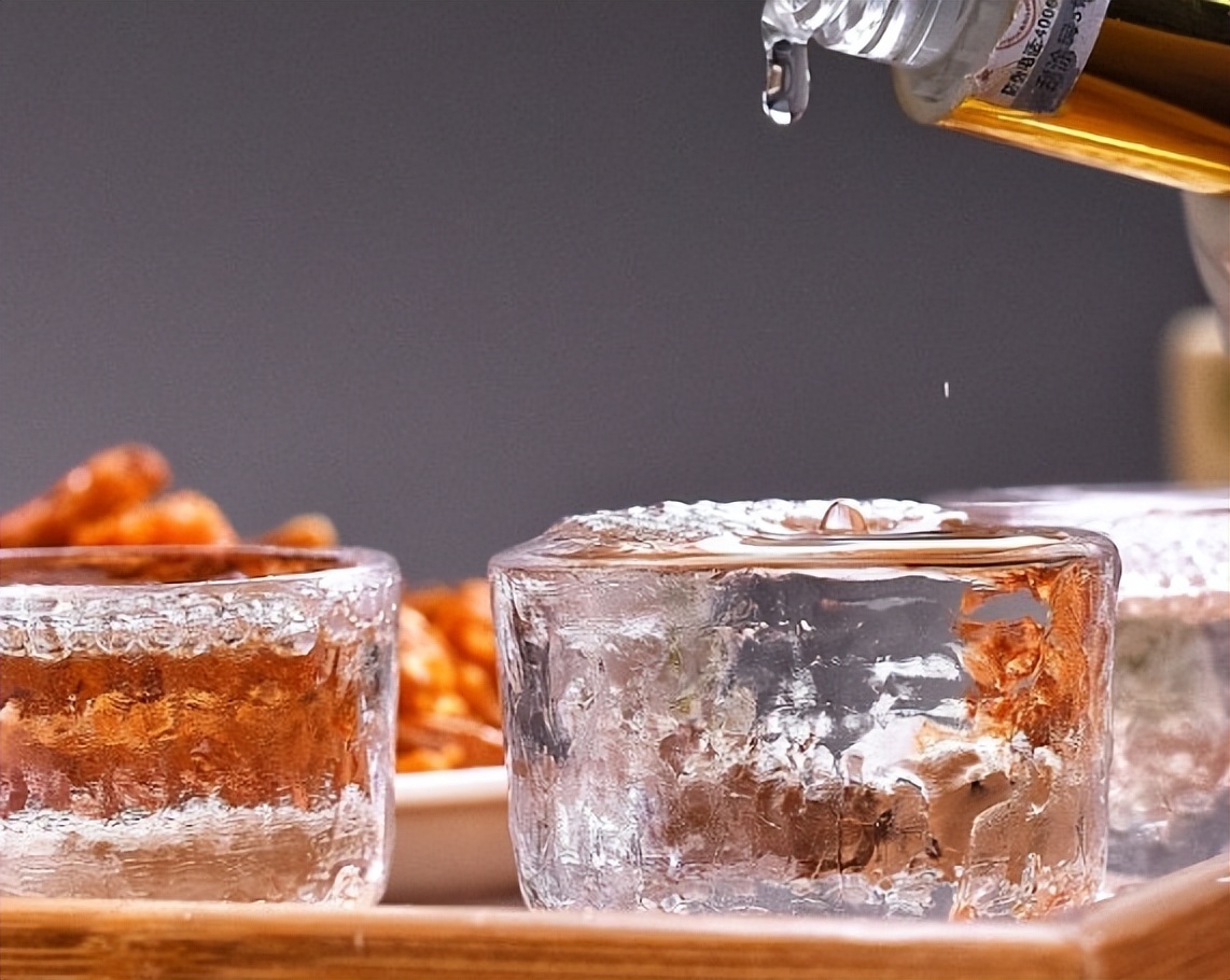 大量外国人涌入中国是真是假,大量境外游客涌入