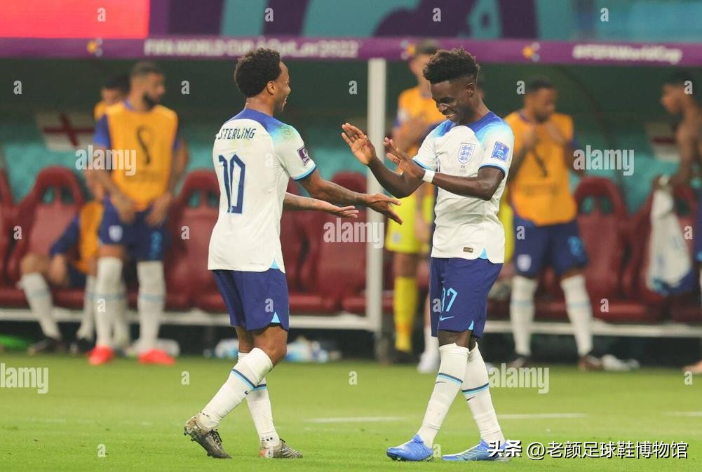 曼联英格兰队双料队长代言，最先将碳板植入足球鞋的品牌是它