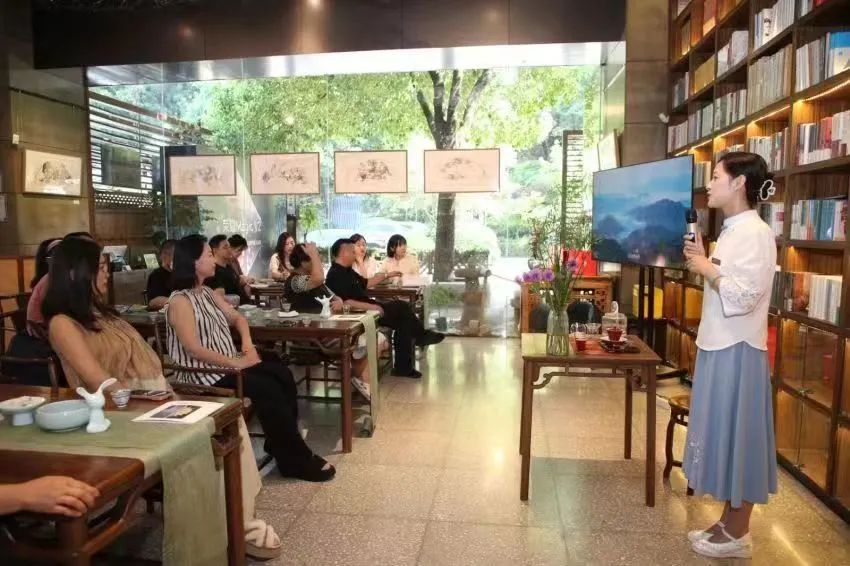 利川红产业集团有限公司,湖北利川红产业集团有限公司