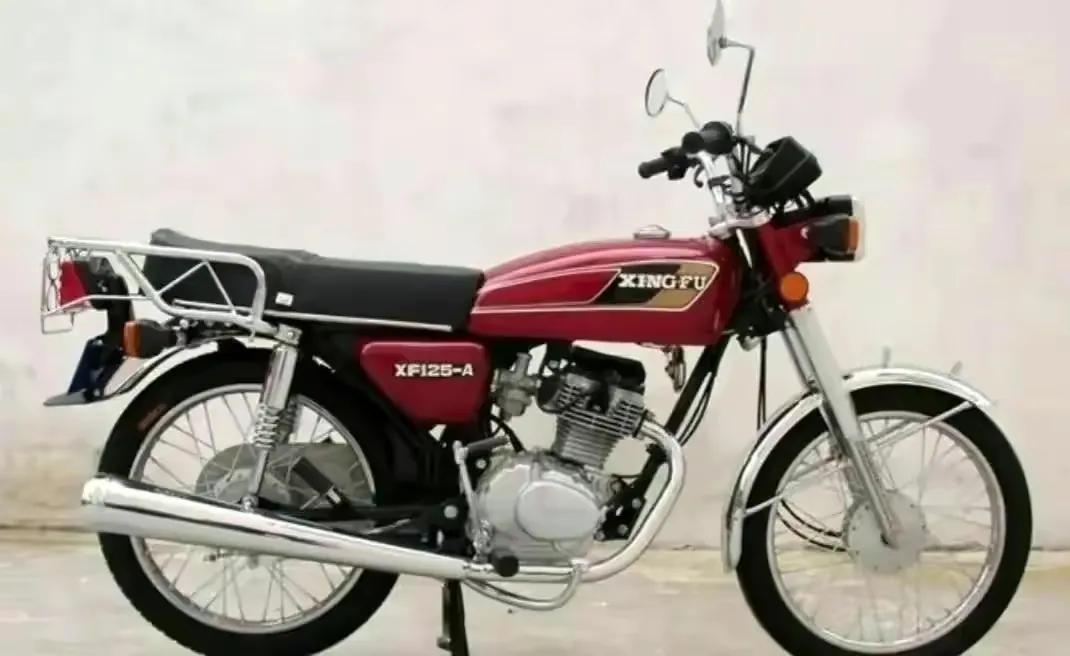 为什么都喜欢本田cg125老款摩托车,经典情怀cg125本田摩托车