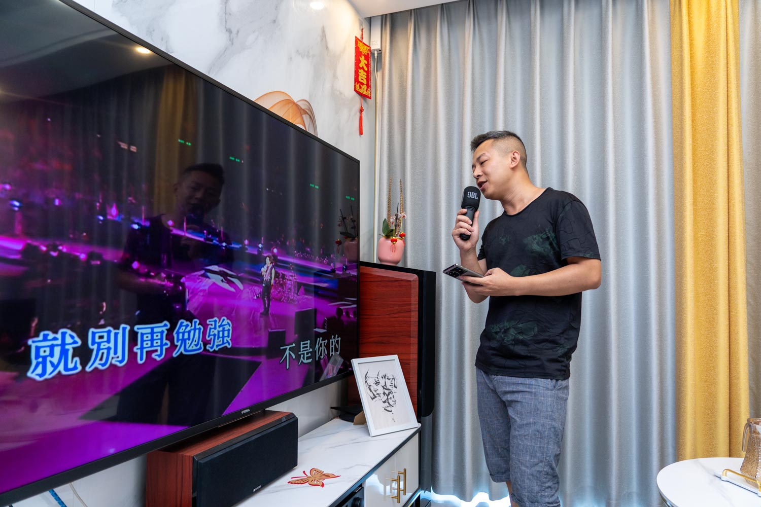 jbl最新k歌麦克风,jbl音响唱k麦克风