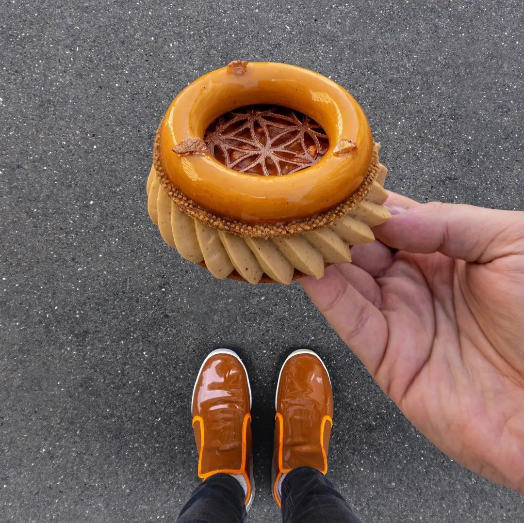 跟着「鞋子哥」逛巴黎甜品！每双鞋都适配！还能这么拍！