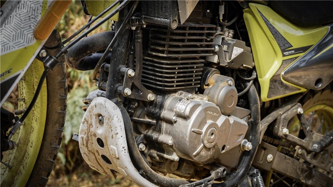 能上路的250cc摩托跑车,能跑250迈左右的摩托车