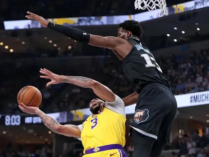 勇士挡拆浓眉,勇士湖人冲击内线数据