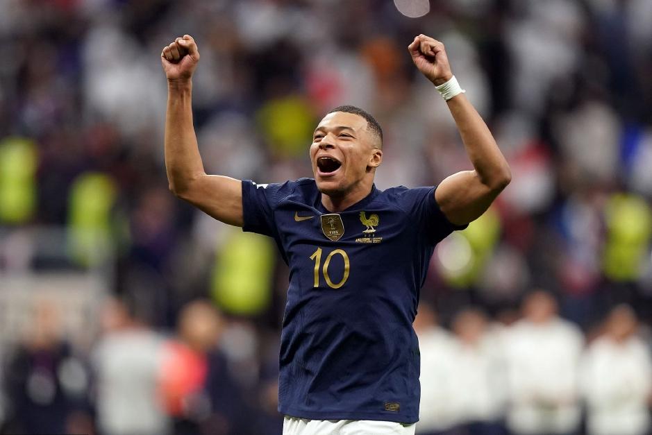 超越还是复制？回看法国的卫冕征程，每一步都像极了当年的巴西