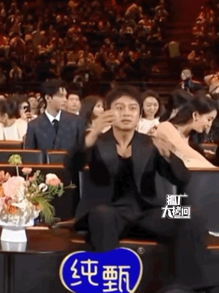 微博之夜照妖镜小动作,微博之夜成女星照妖镜