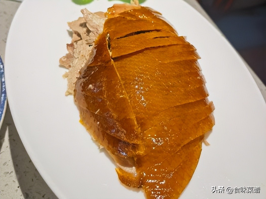 在北京吃烤鸭好吃性价比高,在北京吃全聚德烤鸭