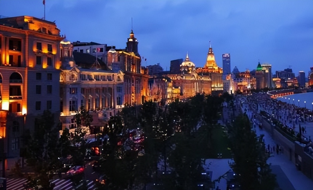 上海大学生的真实收入,上海本科生平均月薪