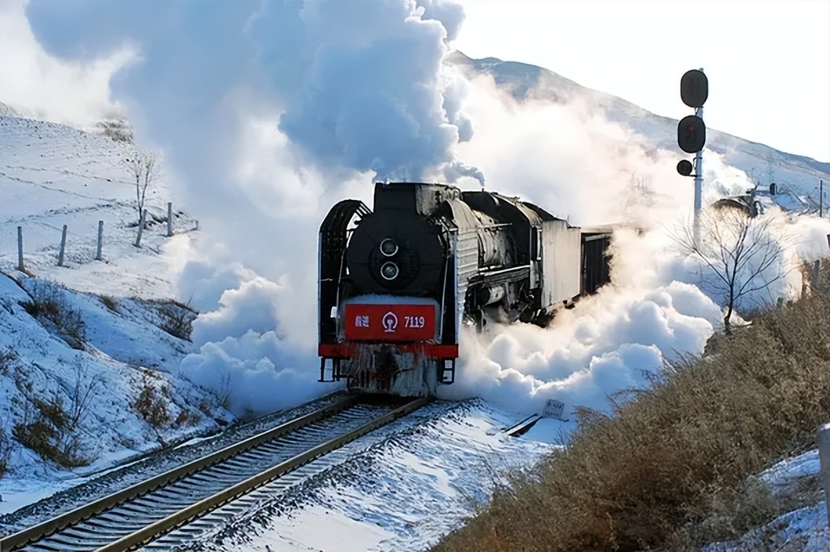 火车司机的一天一夜,火车司机的铁路生活