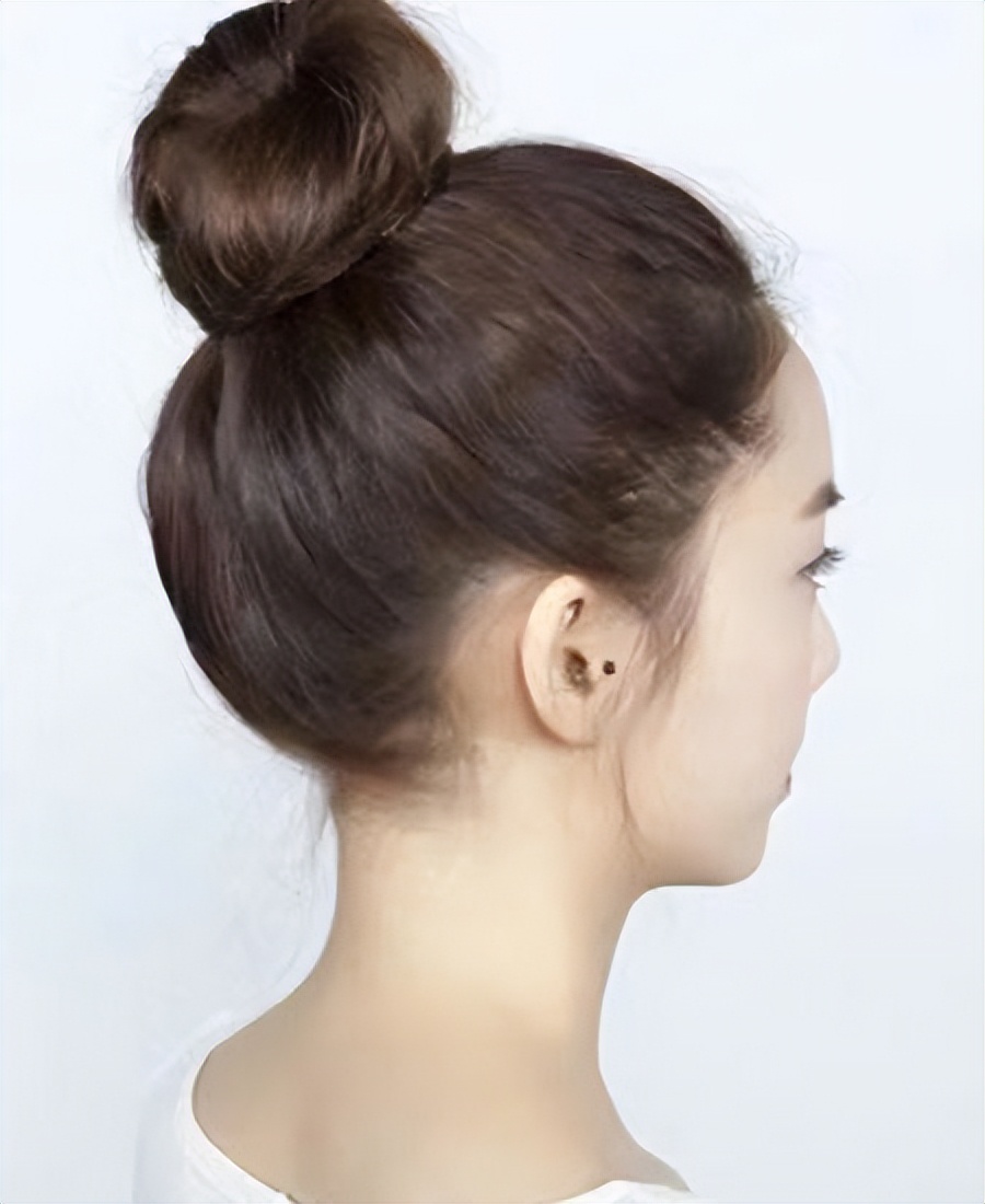 齐腰长发发型扎法日常,长发拍身份证发型怎么扎