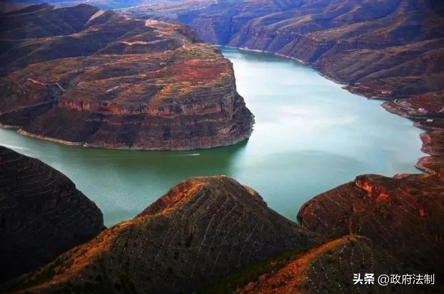 閱夌編鐗规洸,閱夌編鐗归吙