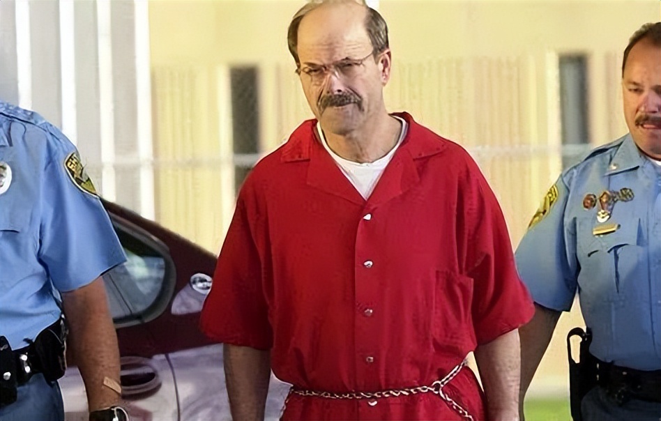 不寒而栗的连环凶案,30年前凶案重现连环杀手