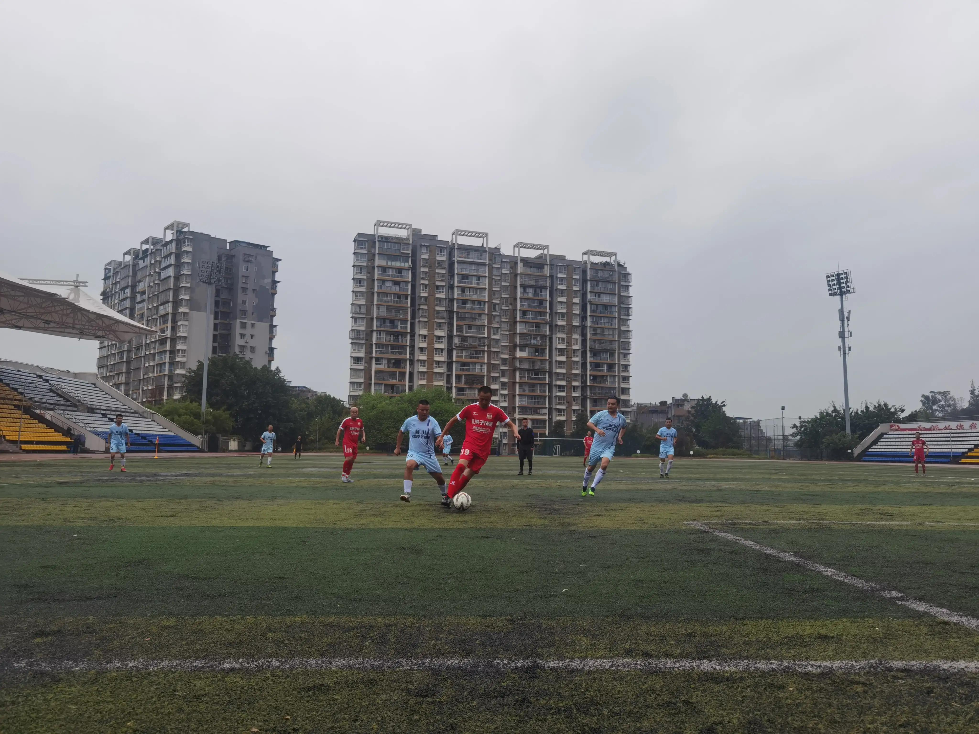 驰骋绿茵场足球争霸,驰骋绿茵赛场