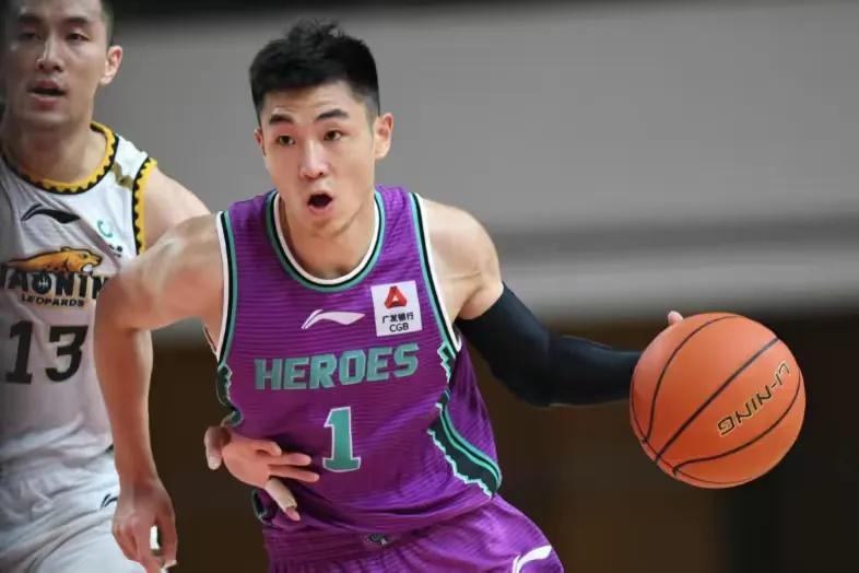 高诗岩从此不再是郭艾伦的陪练,cba是不是只能有一个外援上场