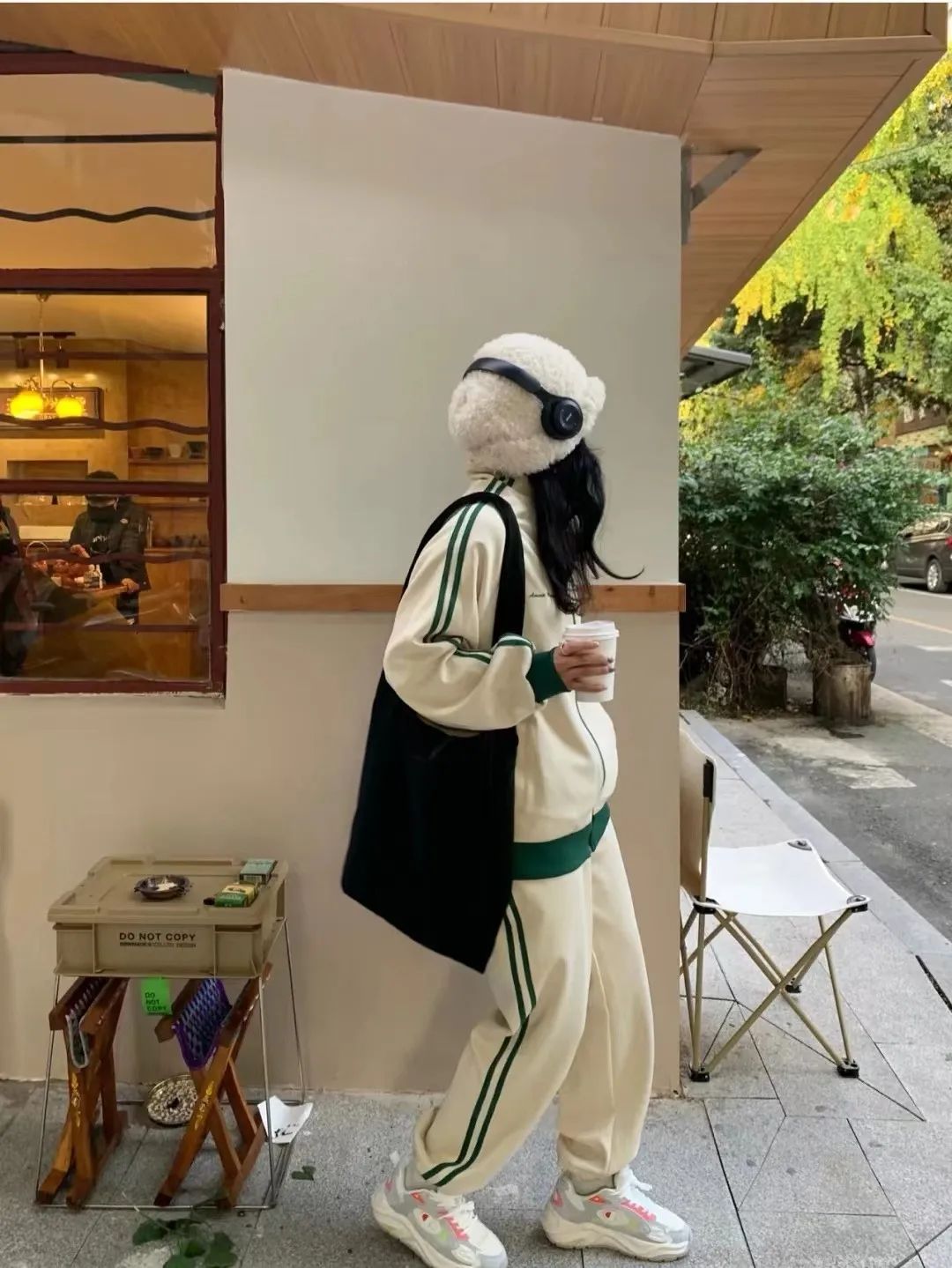 松弛感女生都有哪些特征,女生的松弛感是如何养成的