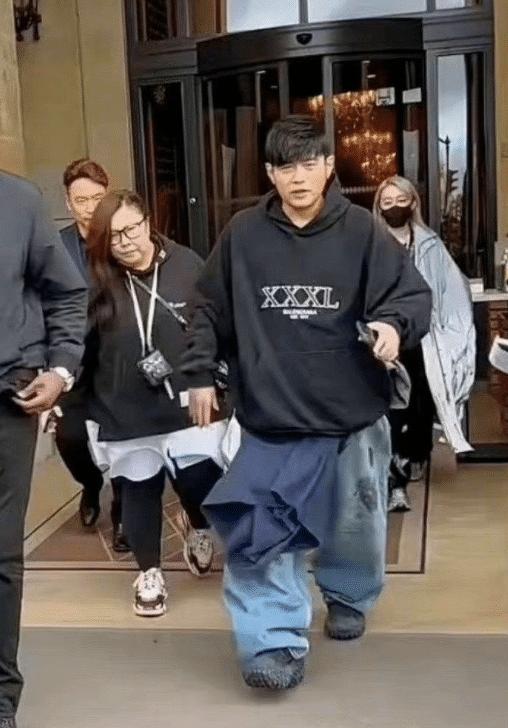 周杰伦昆凌和姆巴佩合照,周杰伦与姆巴佩合照