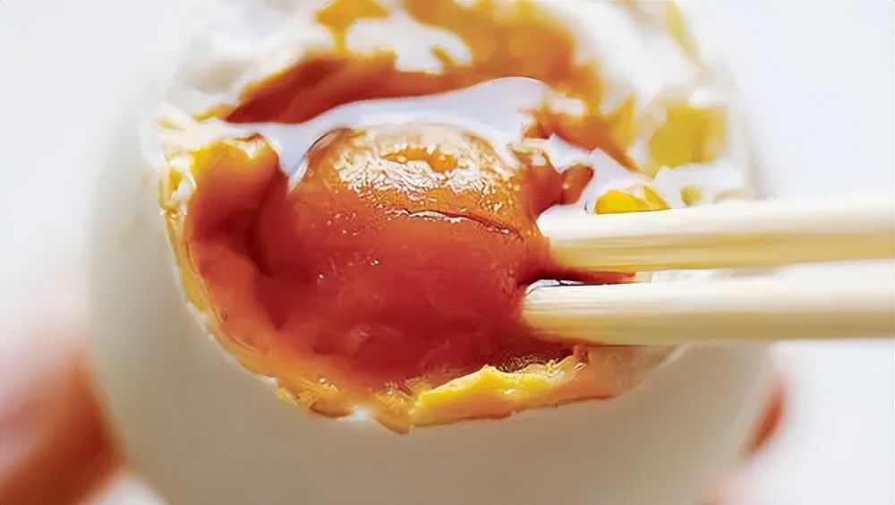 皮蛋被评为最恶心的食物,皮蛋有毒的食物