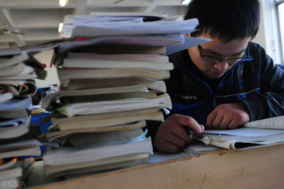 看着同学们都已稳定,因考研错过校招的我,若考研失意该怎么办?