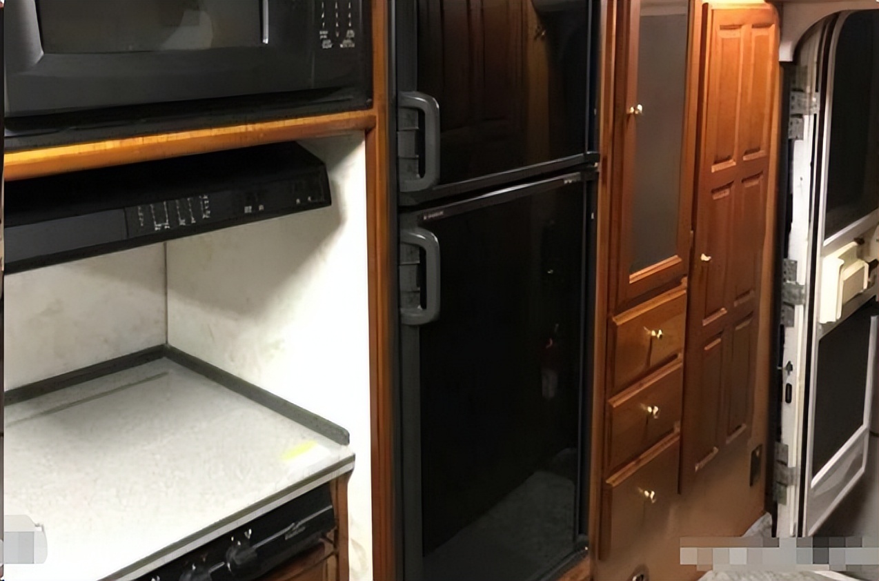 悍马六座加吧台,悍马h2改装航空座椅吧台