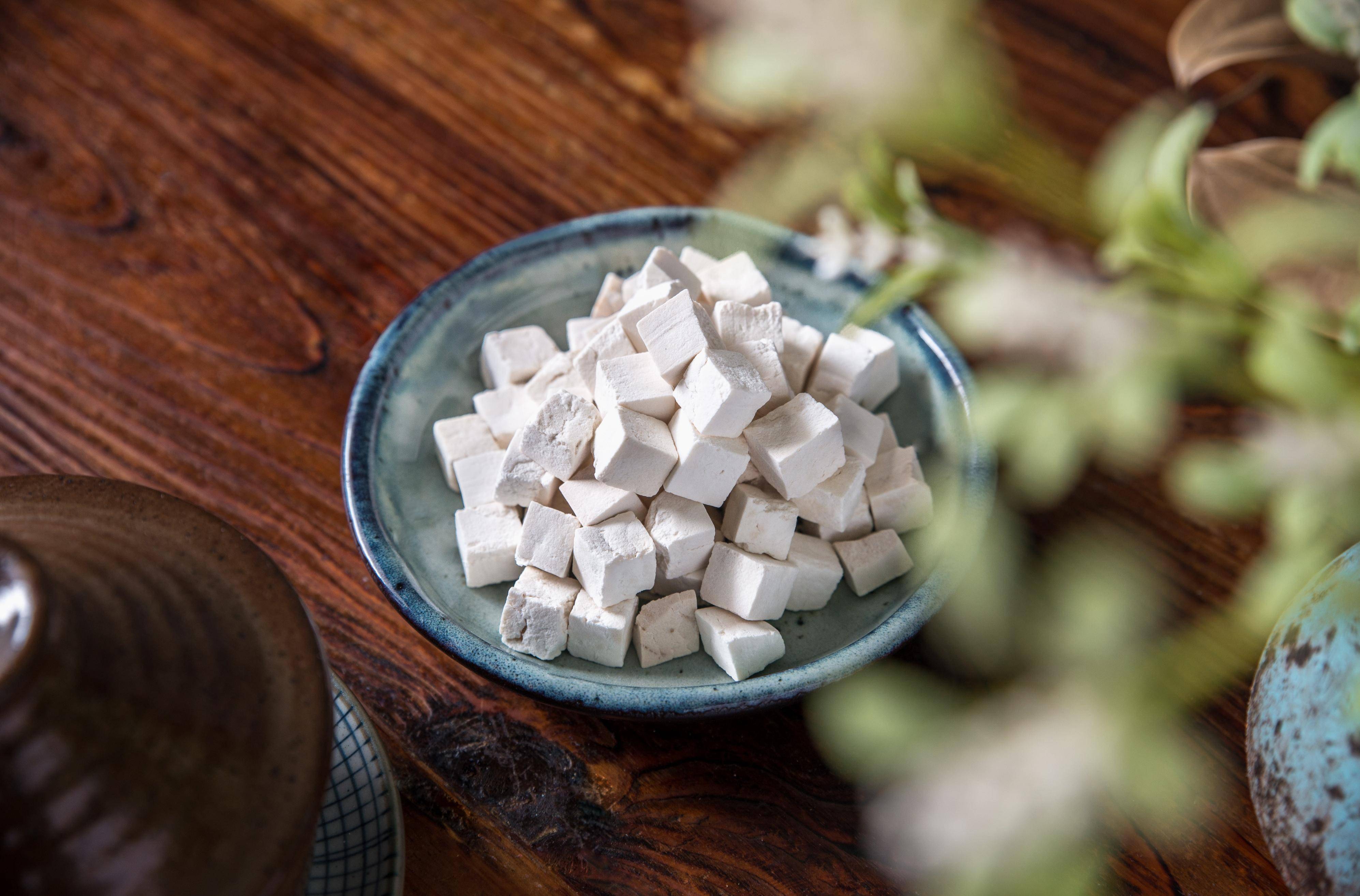 喉咙有异物感，梅核气？一剂张仲景千古名方，降逆化痰，行气开郁