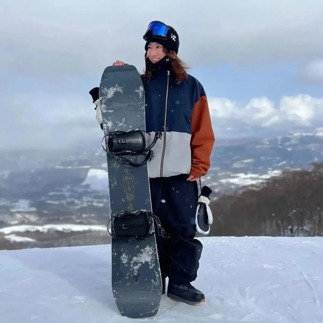最像滑雪服的冲锋衣,冲锋衣和滑雪服外观