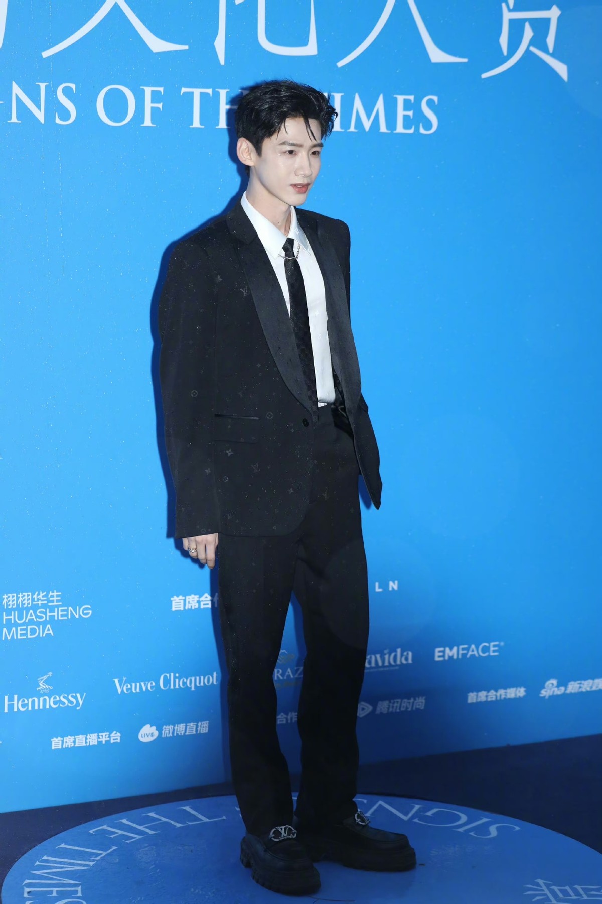 殷桃梅婷走红毯,梅婷与殷桃同框图片