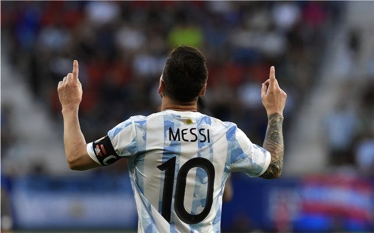 足坛历史射手榜梅西超越普斯卡什,梅西五大联赛进球数超越c罗图片