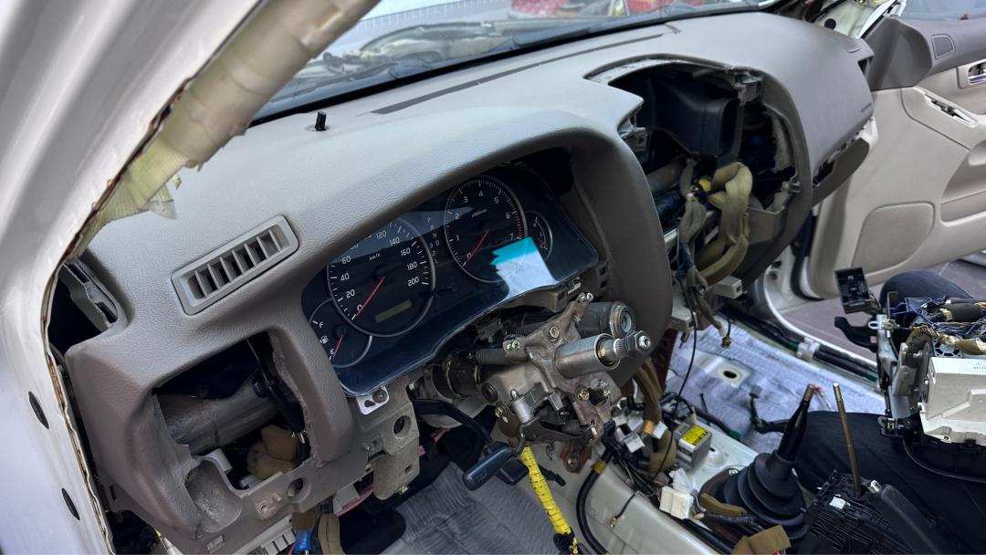 03年丰田霸道全车翻新多少钱,2004款丰田霸道拆车视频