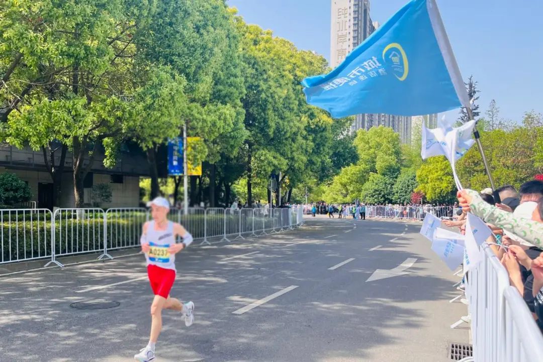 好汉归来汉马重启,26000名好汉归来汉马首次分枪起跑