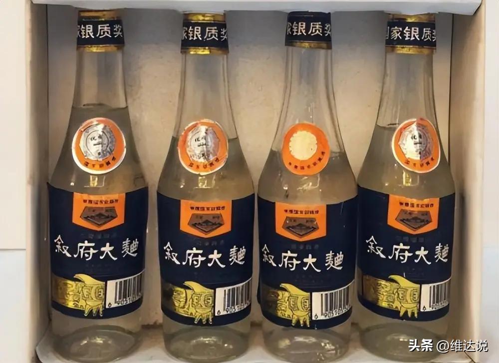 同为二锅头,“红星”和“牛栏山”谁更好喝?行家:不在同一层次