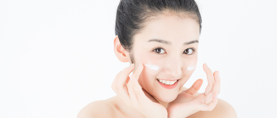 莫克丽肤学会正确涂面霜，让肌肤保持年轻态