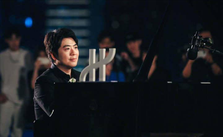 郎朗被骂的经历,郎朗被批评