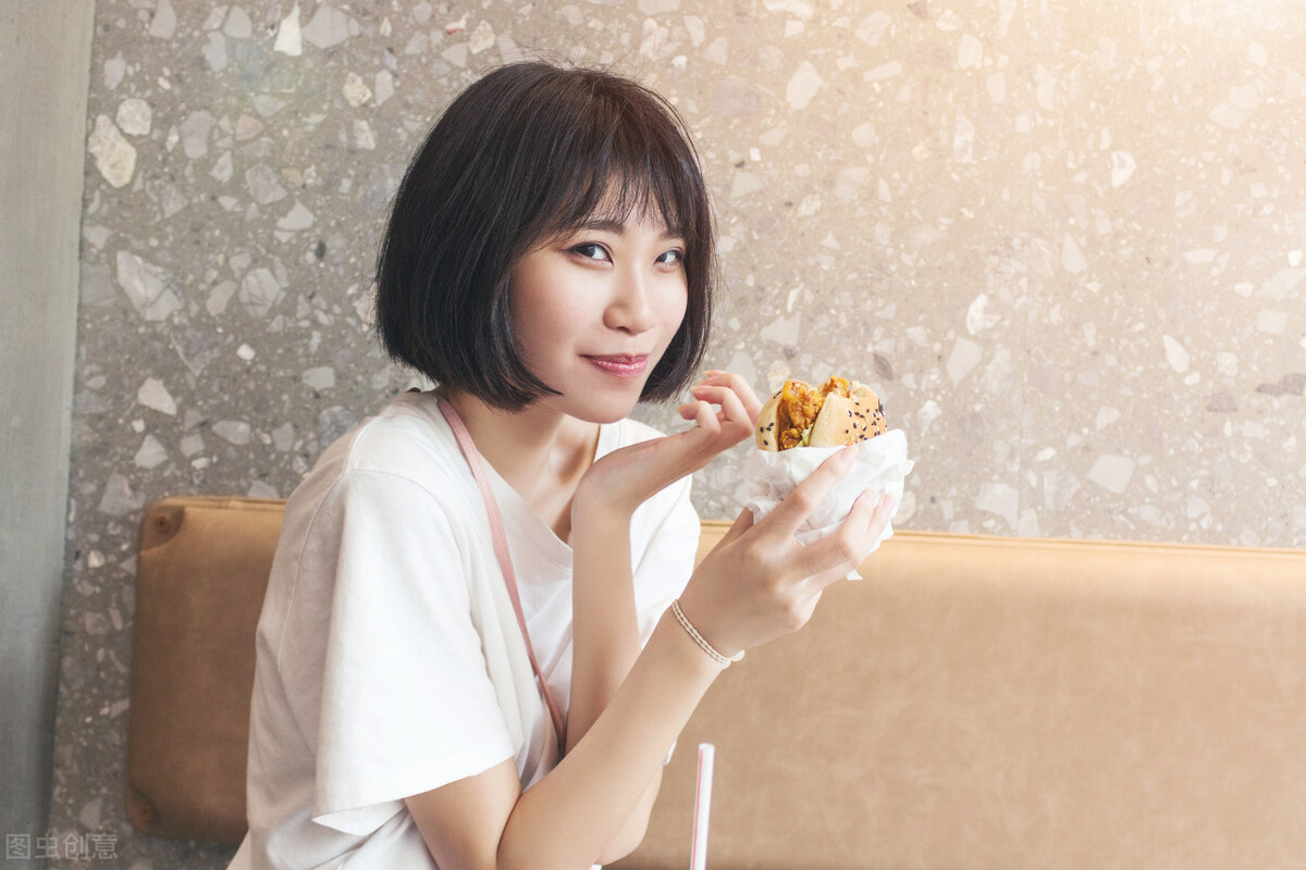 透明衣冷却的时间是24小时，意味着每天至少都能使用一次透明衣