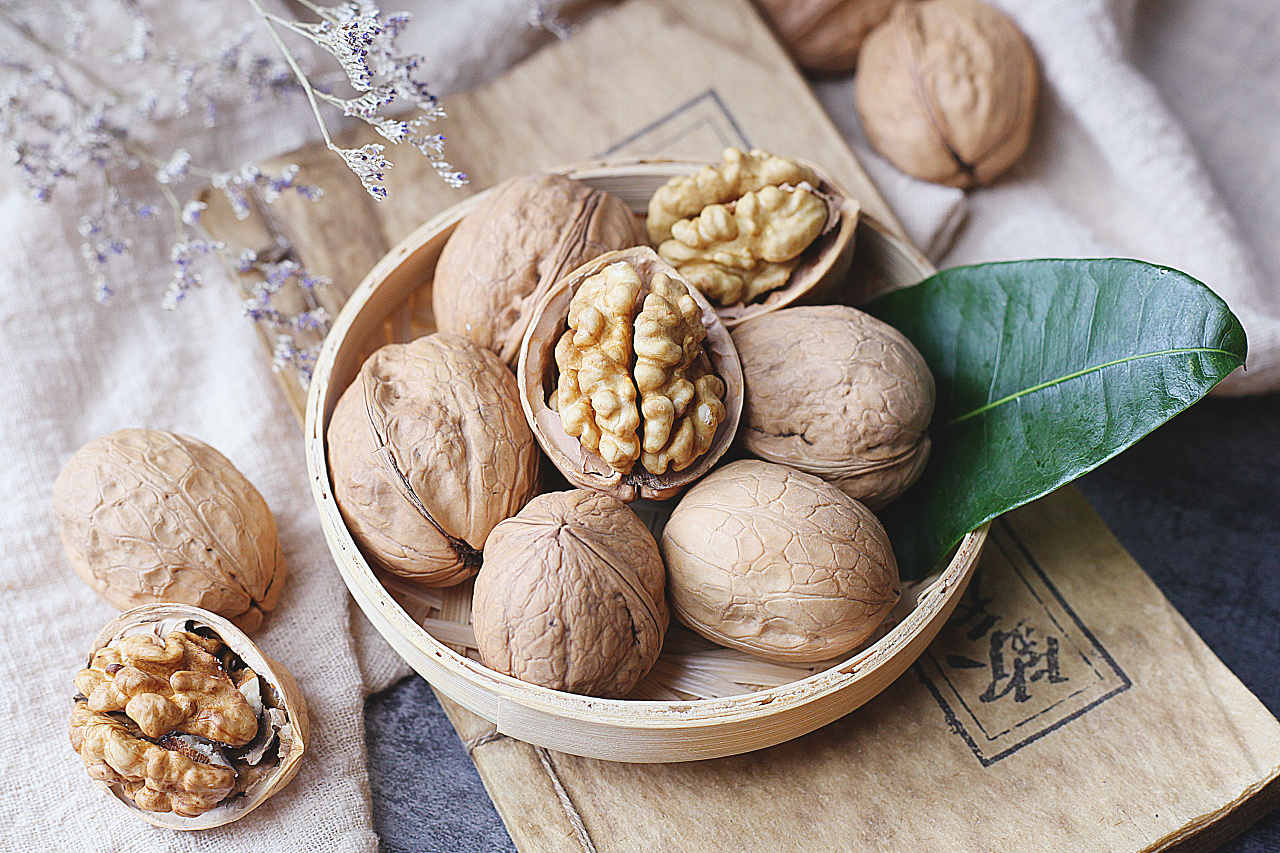 长得像核桃一样的坚果,长得像核桃一样的绿果子