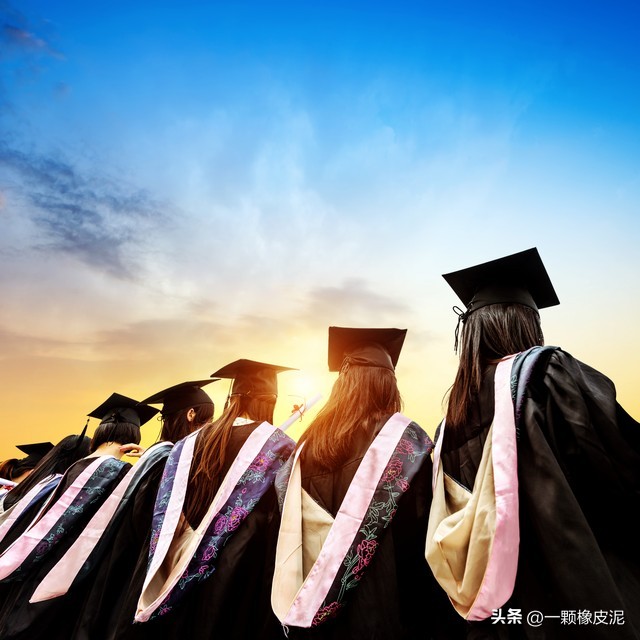 五年前她不顾家人反对，跟穷小子来到北京，现在很幸福