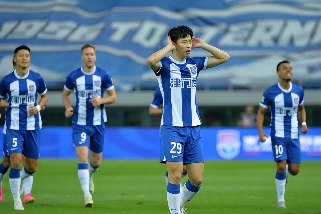 崔康熙三拳庆祝原视频,崔康熙首秀