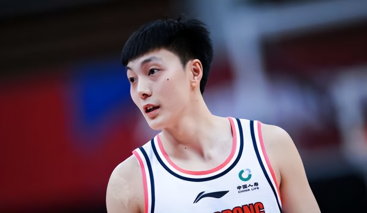 广东男篮131比78广厦胡明轩,广东男篮25分大胜辽宁胡明轩集锦